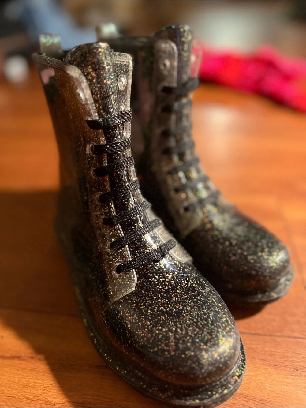 Western Chief shiny glitter